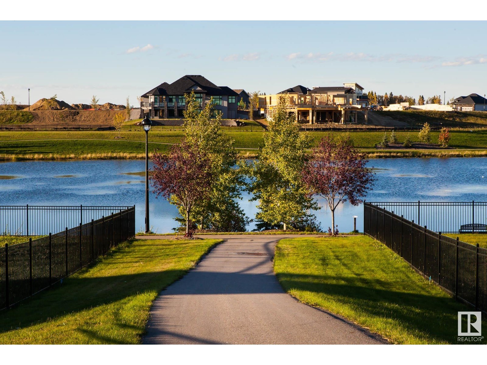 1077 GENESIS LAKE BV, Stony Plain
