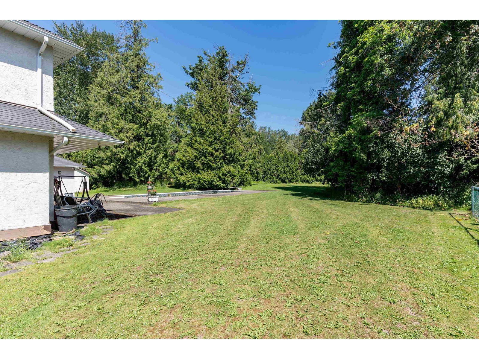 20745 68 AVENUE, Langley real estate listing R2952071
