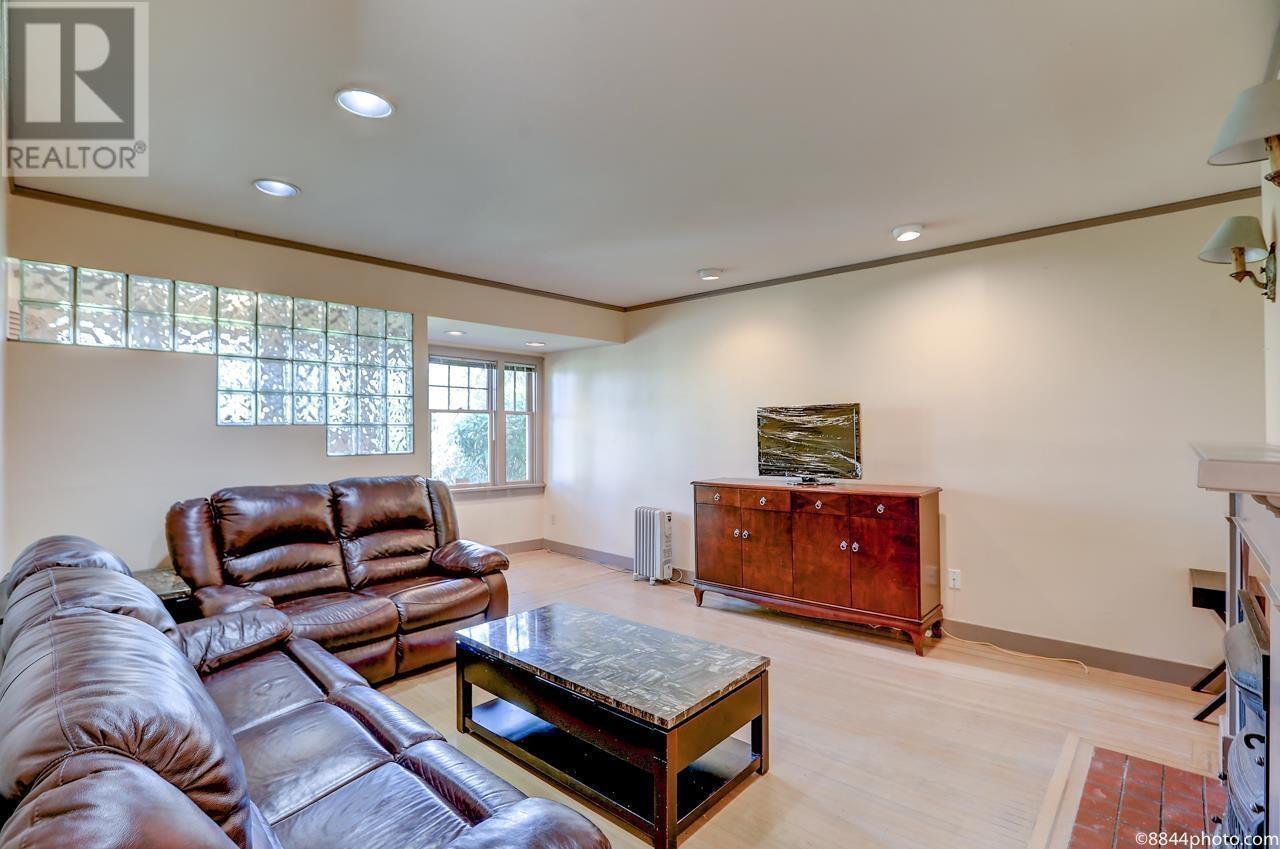 3870 W 17TH AVENUE, Vancouver