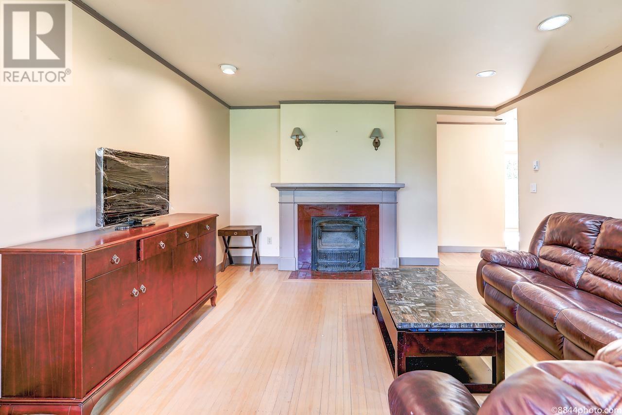3870 W 17TH AVENUE, Vancouver
