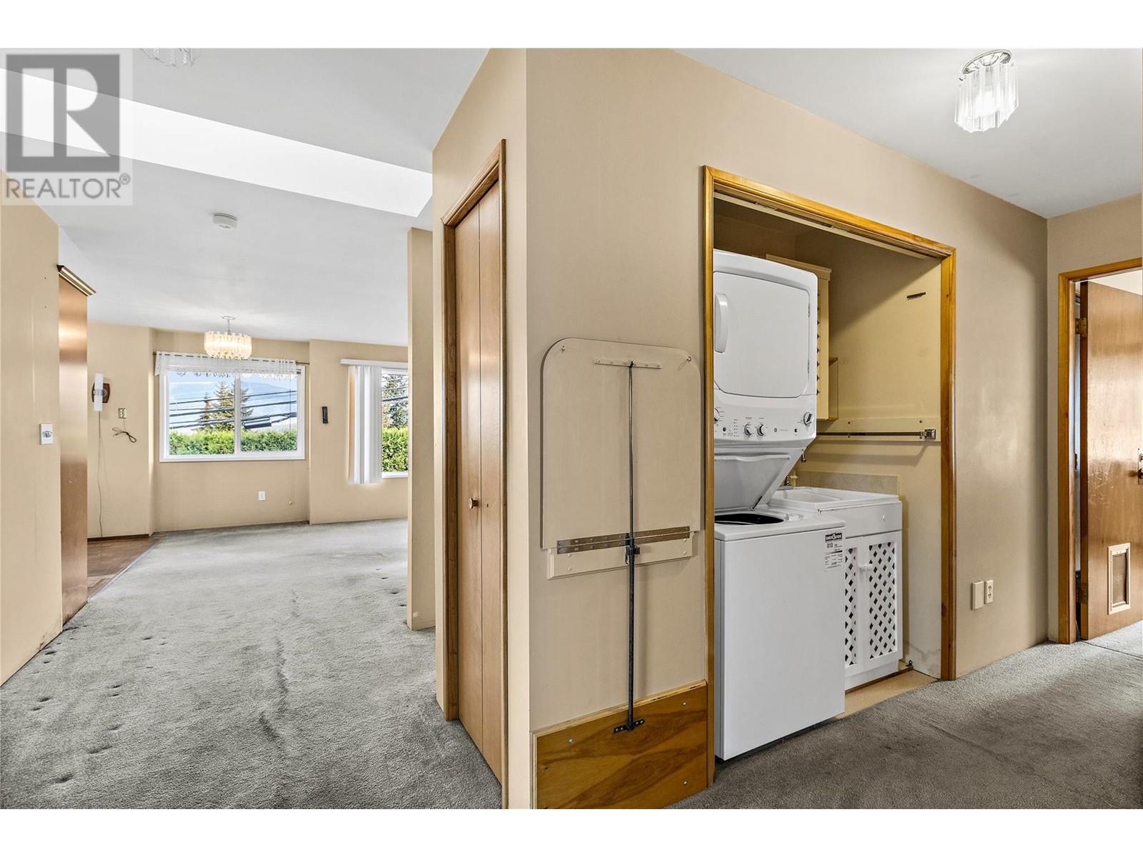  31 23 Street Southeast, Salmon Arm