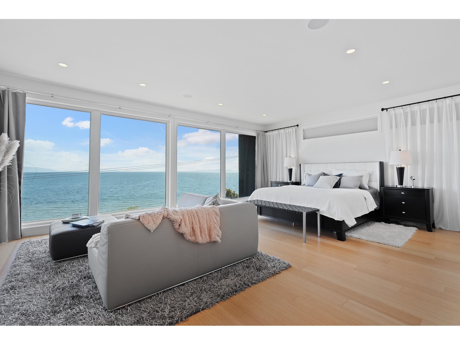 14501 MARINE DRIVE, White Rock real estate listing R2952377