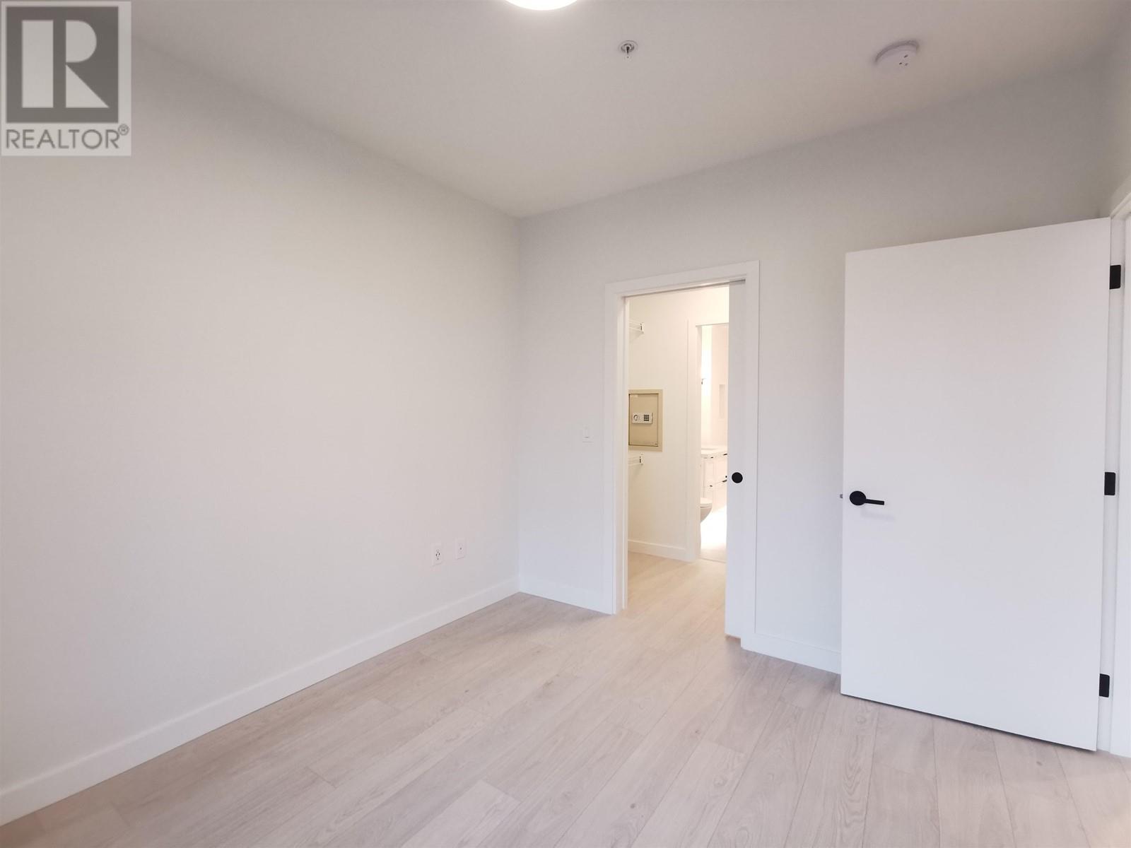 104 3038 ST GEORGE STREET, Port Moody real estate listing R2952291