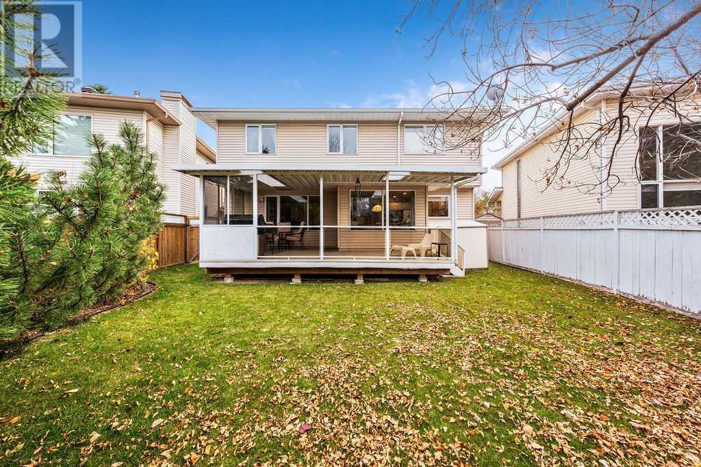 Single Family House for Sale in  Douglasbank Crescent SE Douglasdale/Glen Calgary 