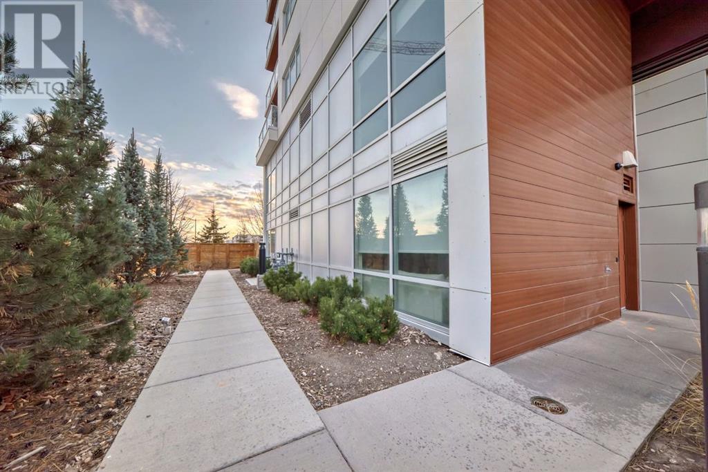 Single Family House High rise for Sale in   Broadcast Avenue SW West Springs Calgary 