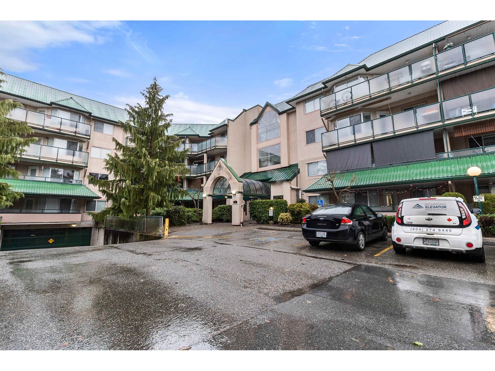 210 2962 TRETHEWEY STREET, Abbotsford real estate listing for sale