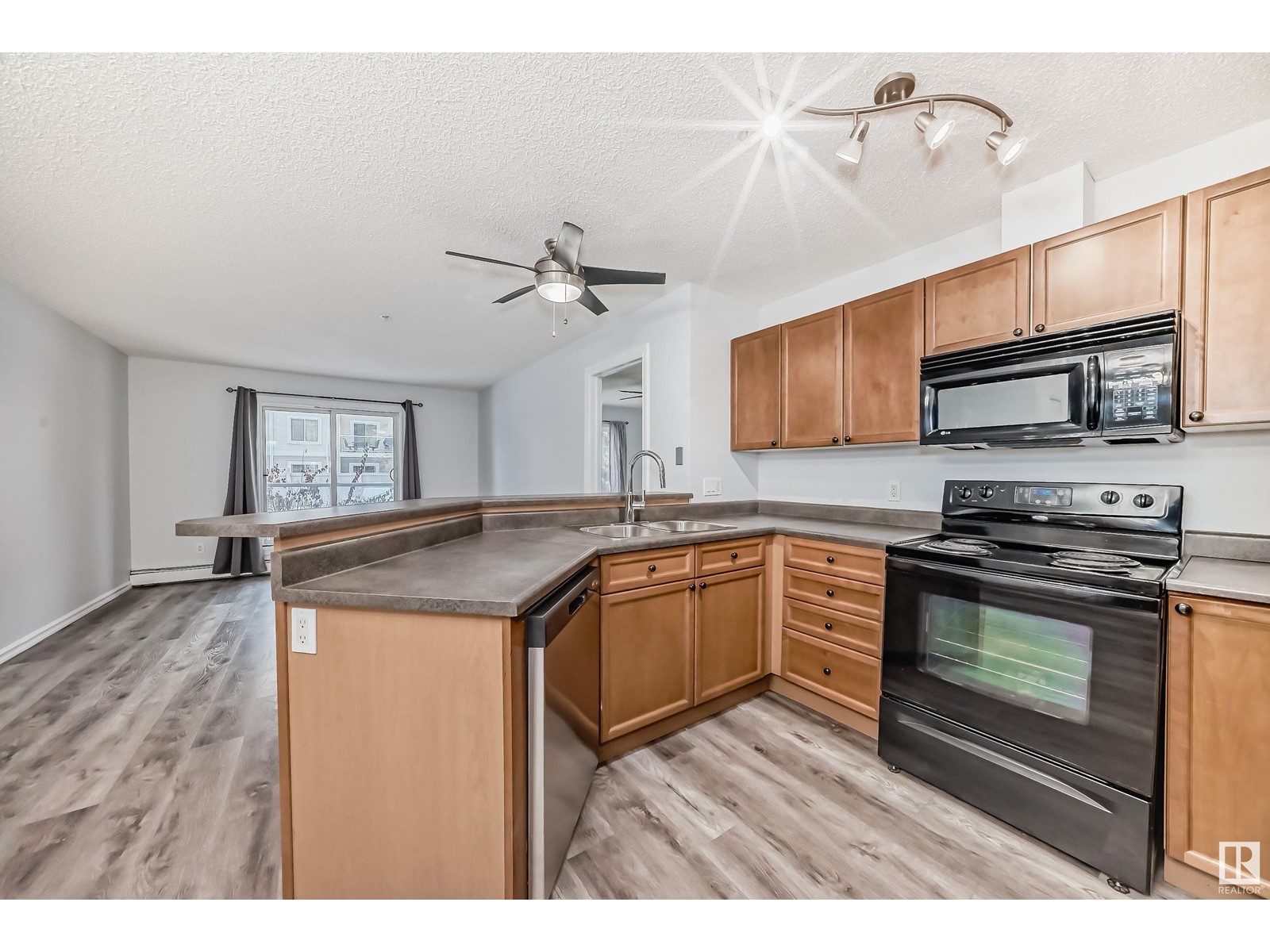 #110 13710 150 AV NW, Edmonton