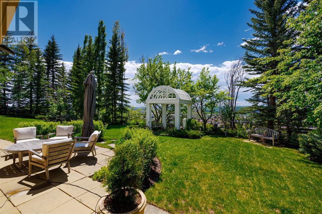 Single Family House for Sale in  Signal Hill Drive SW Signal Hill Calgary 