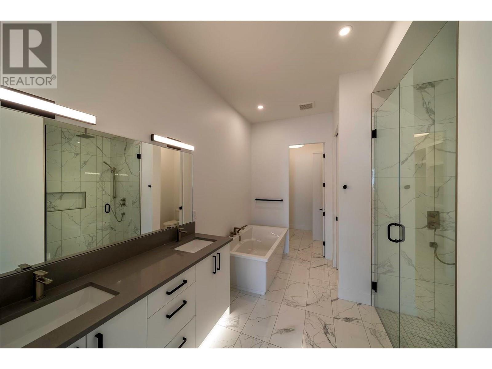  9723 Centrestone Drive, Lake Country