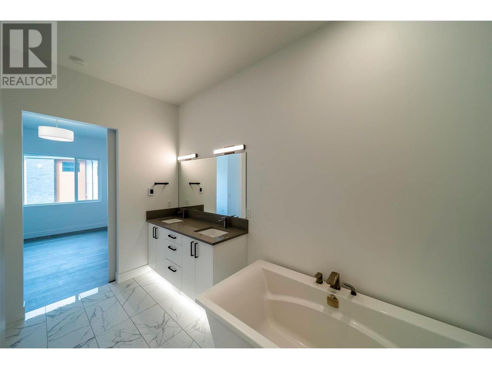  9723 Centrestone Drive, Lake Country