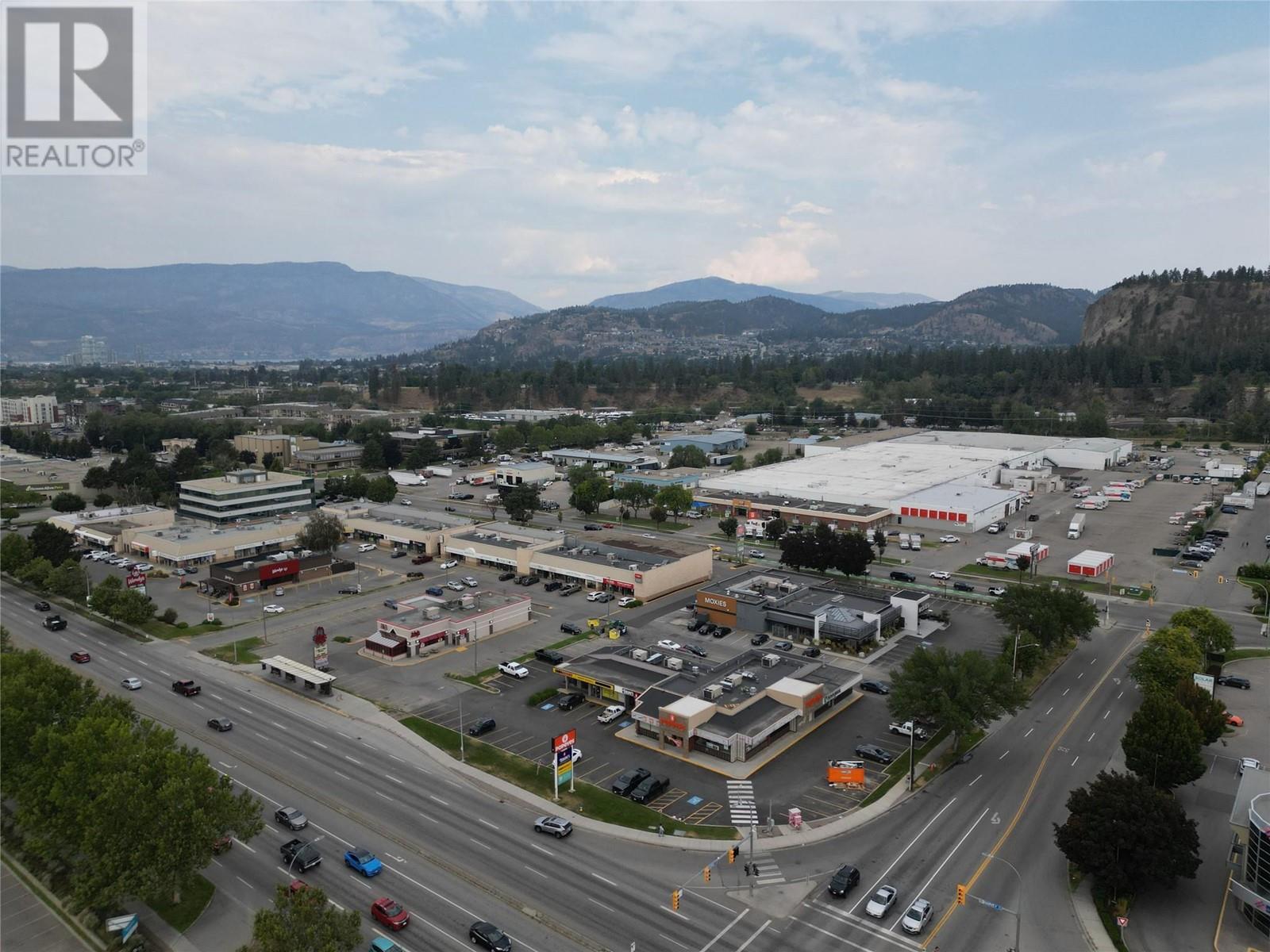 3b 2090 Harvey Avenue, Kelowna