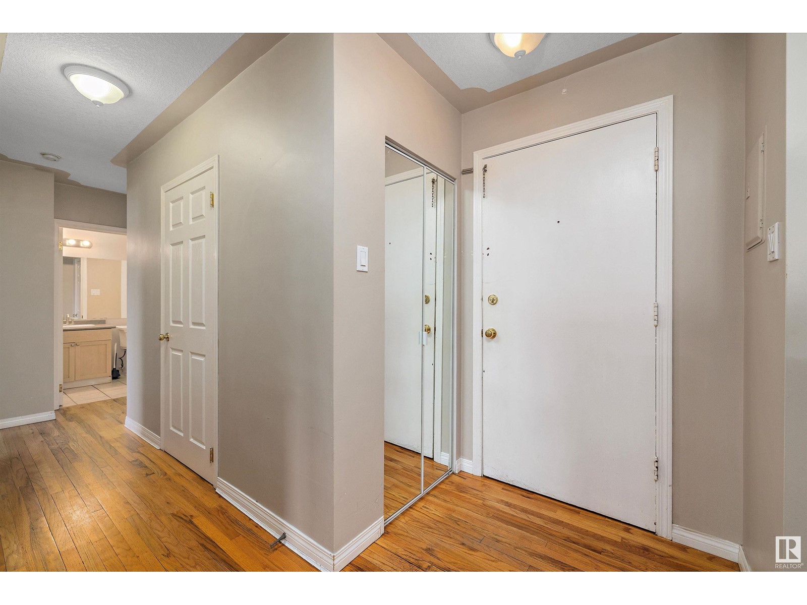 #45 11010 124 ST NW, Edmonton
