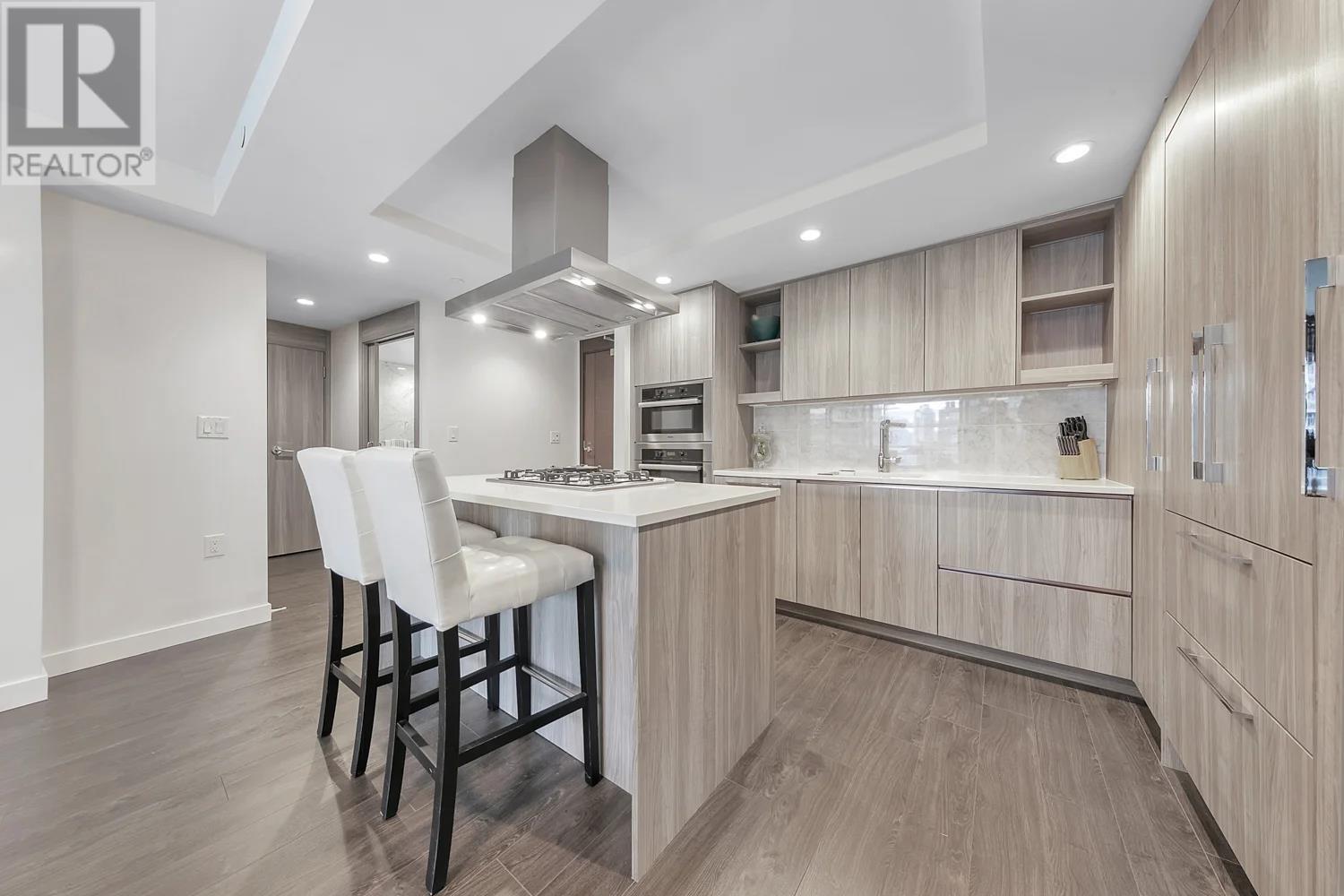 Photo 7 of 1008 1768 Cook Street, Vancouver BC
