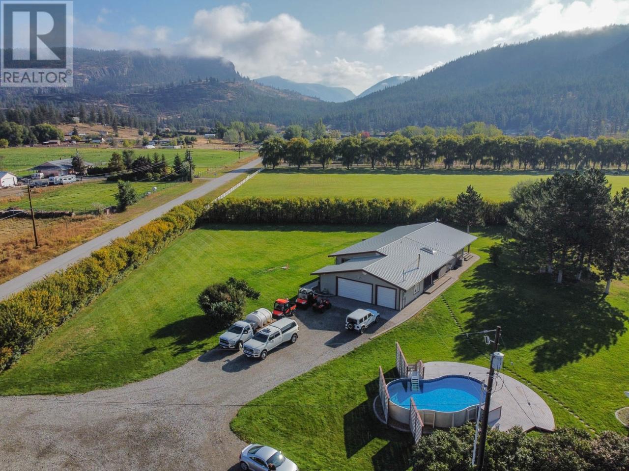 300 Jones Way Road, Oliver