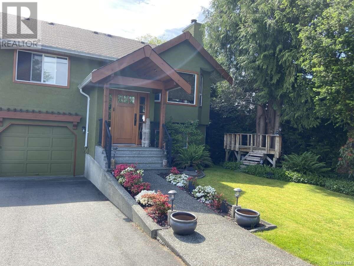 145 Larwood Rd, Campbell River