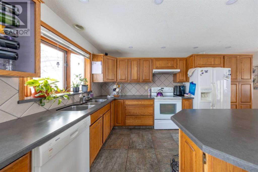 Photo 42 of 3801 57 A Avenue, Lloydminster AB