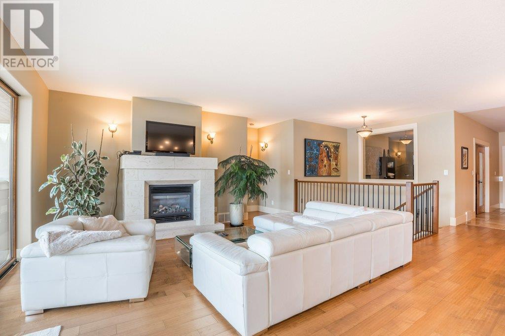 207 14419 Downton Avenue, Summerland
