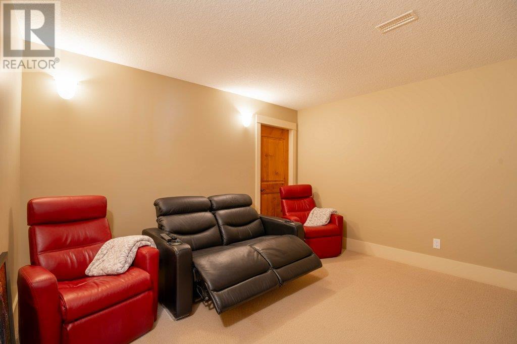 207 14419 Downton Avenue, Summerland