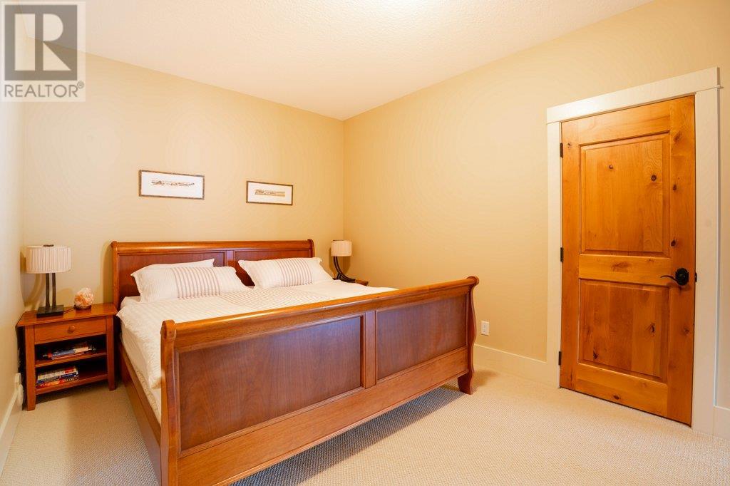 207 14419 Downton Avenue, Summerland