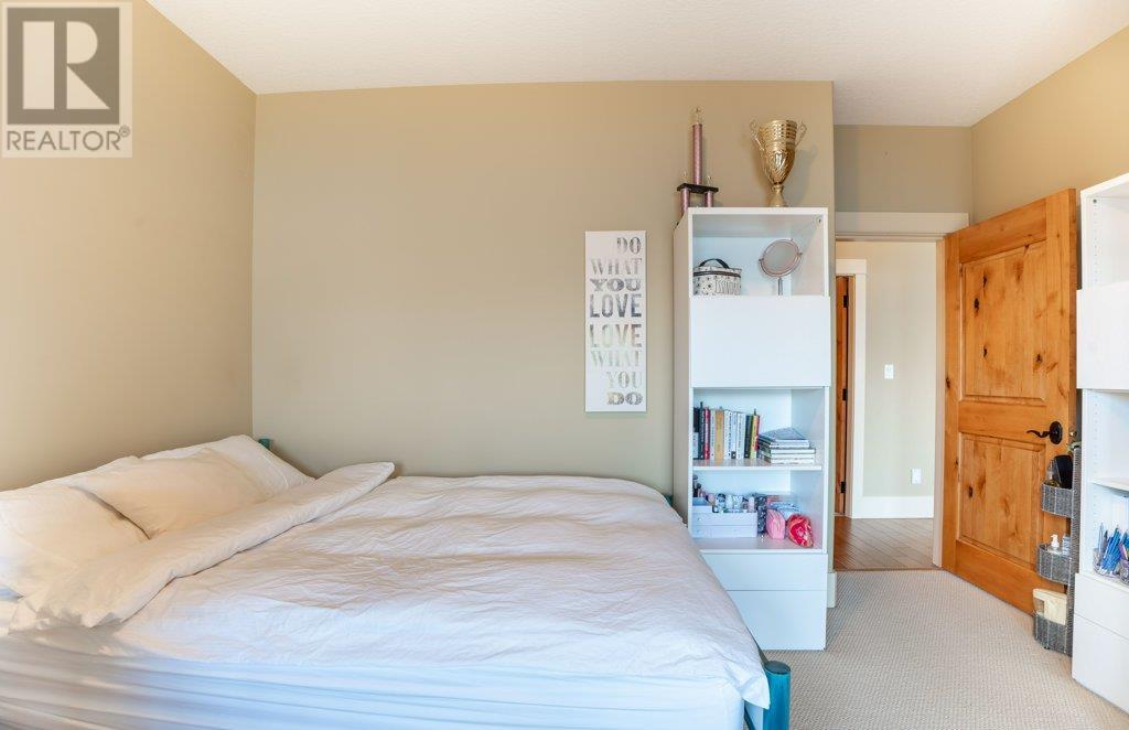 207 14419 Downton Avenue, Summerland