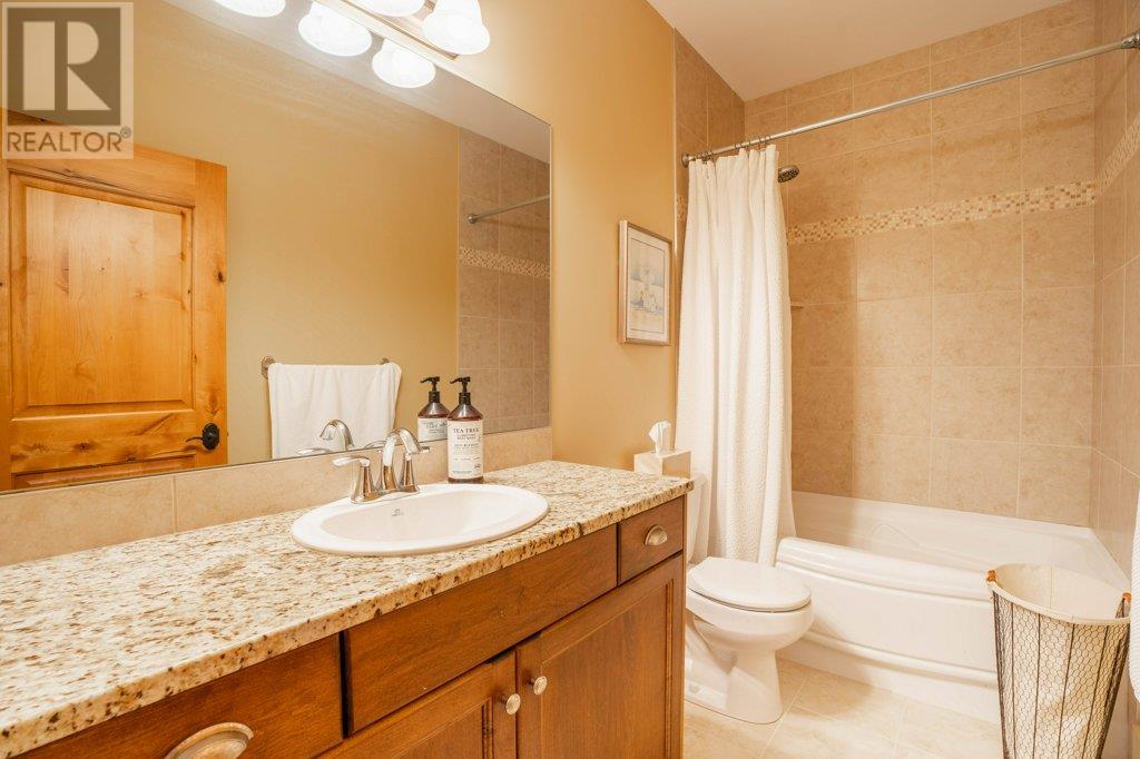 207 14419 Downton Avenue, Summerland