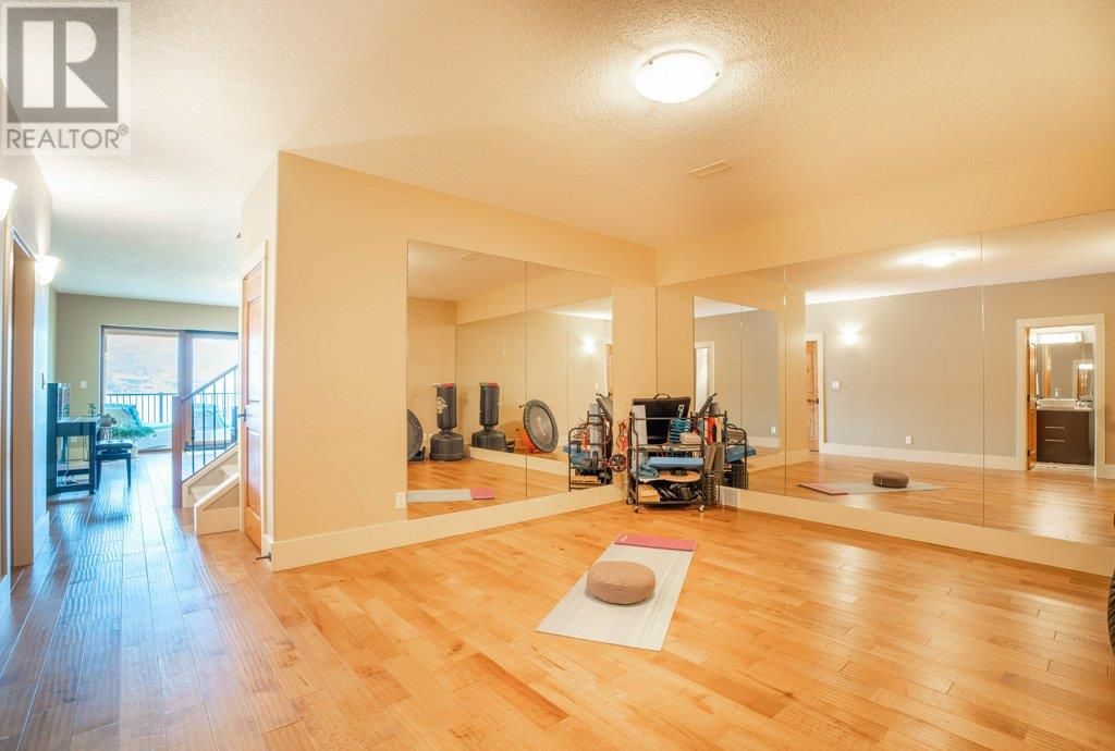 207 14419 Downton Avenue, Summerland