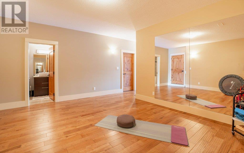 207 14419 Downton Avenue, Summerland