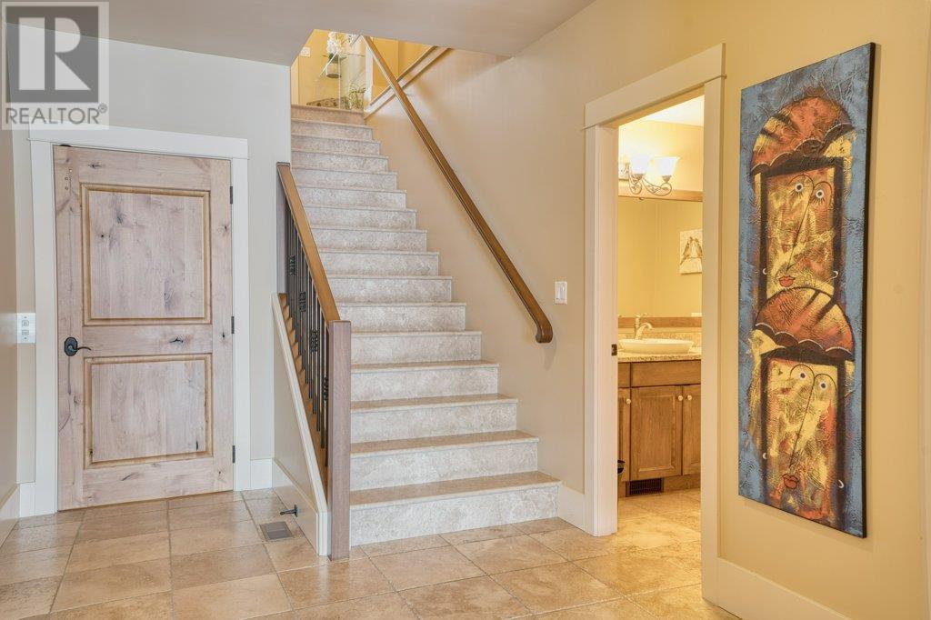 207 14419 Downton Avenue, Summerland