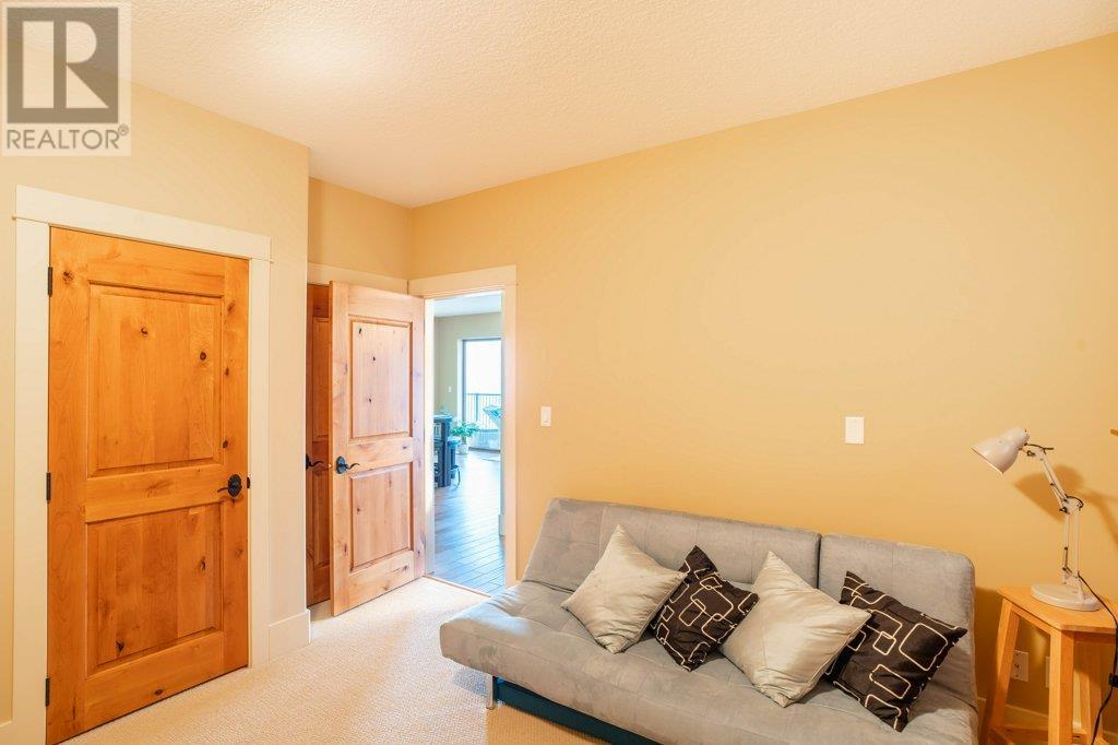207 14419 Downton Avenue, Summerland