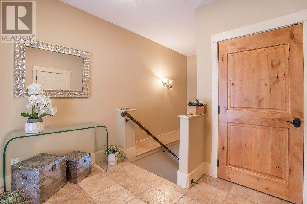 207 14419 Downton Avenue, Summerland