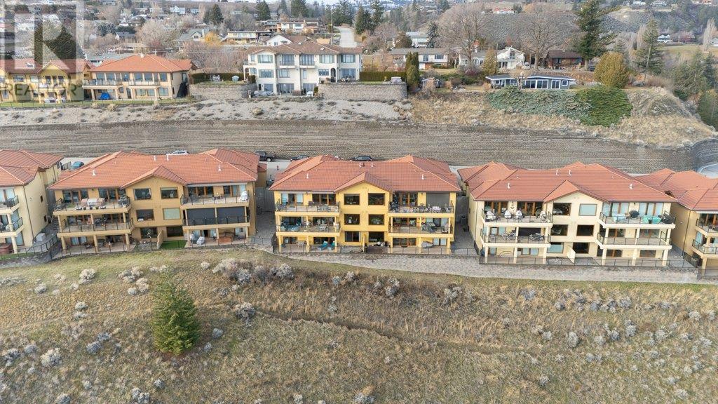 207 14419 Downton Avenue, Summerland