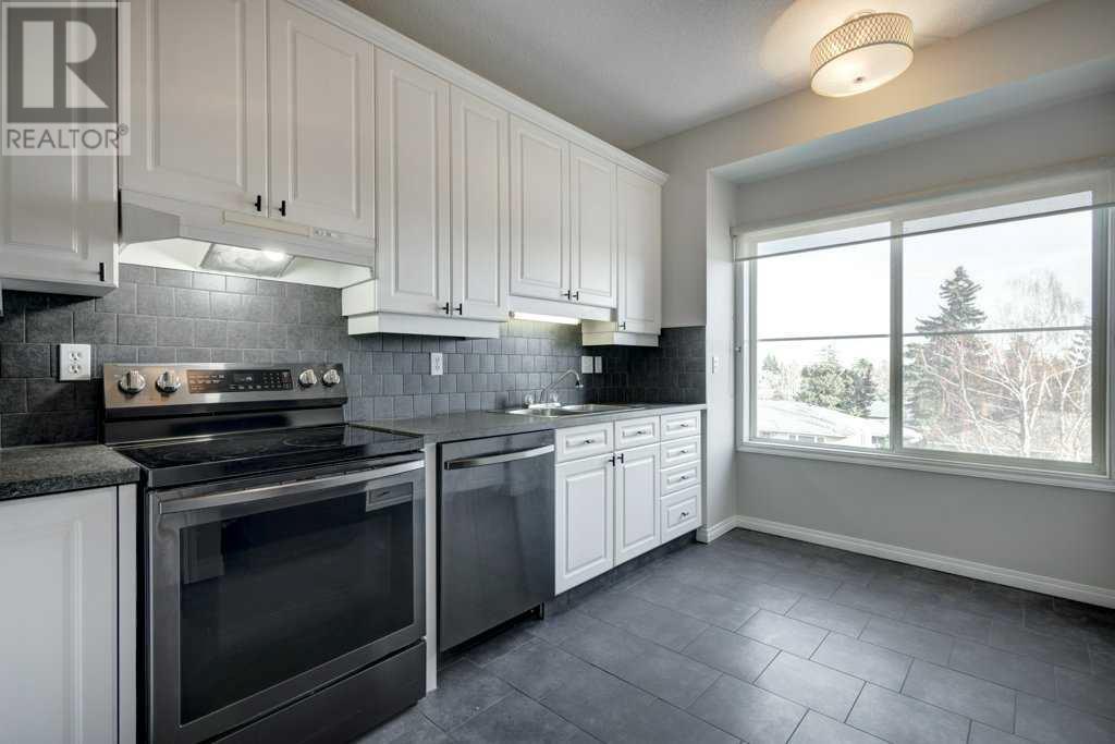 Single Family House for Sale in    Street SW Glamorgan Calgary 