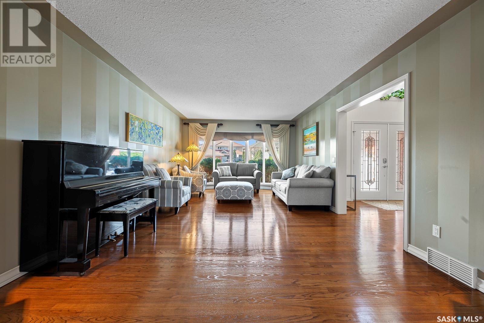 Photo 10 of 5054 Wascana Vista Court, Regina SK