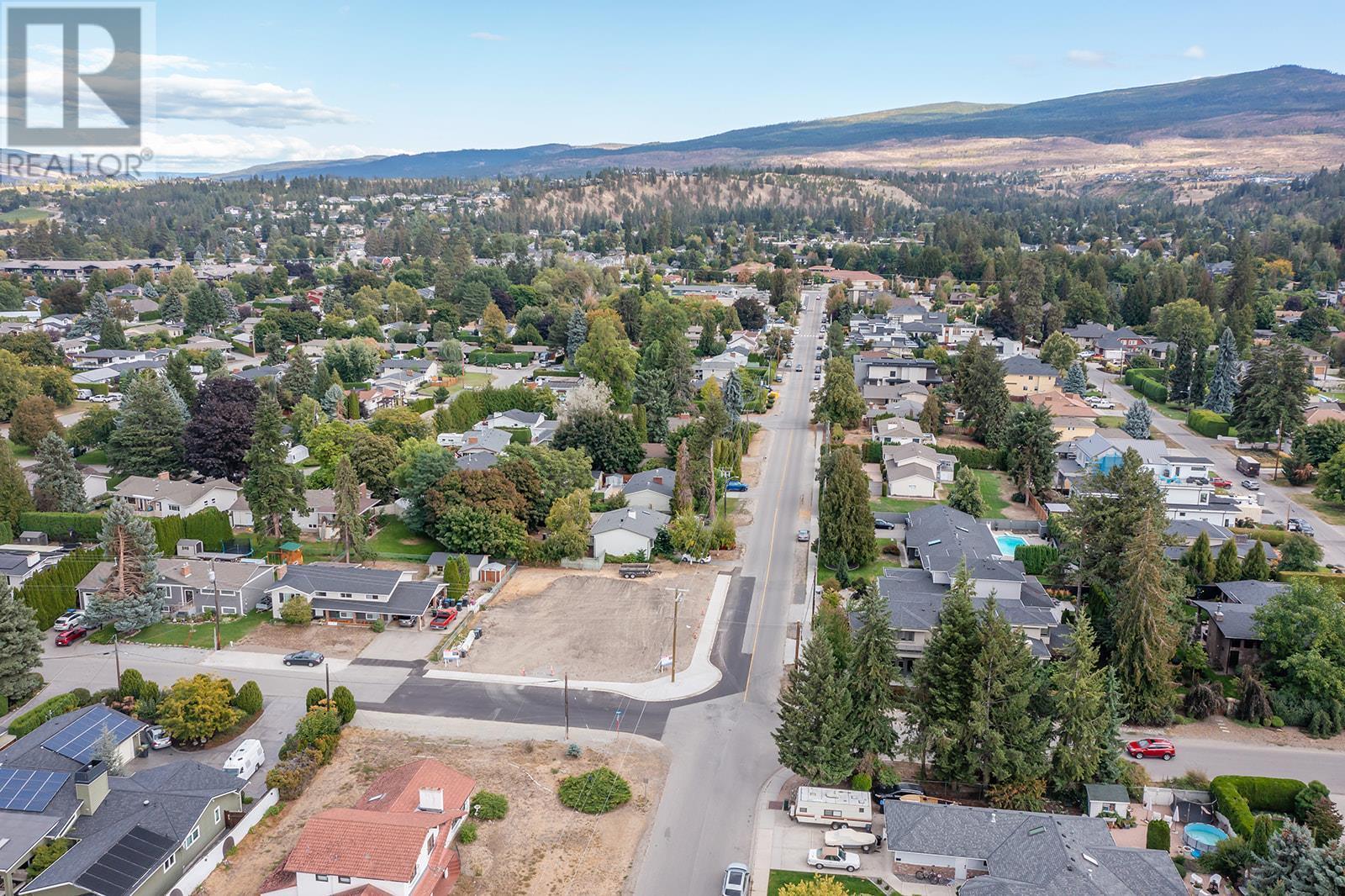 2 4499 Walker Road, Kelowna