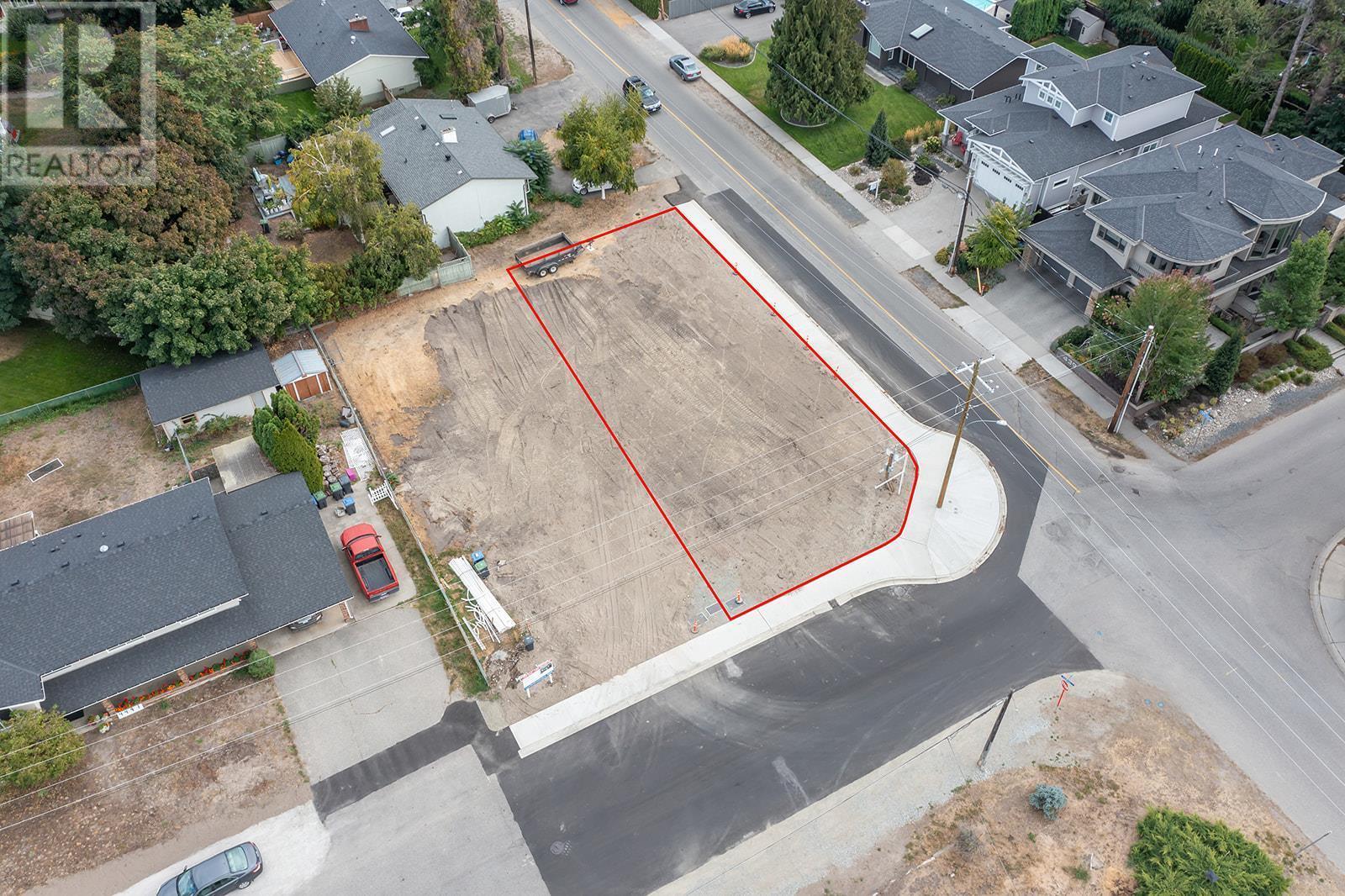 1 4499 Walker Road, Kelowna