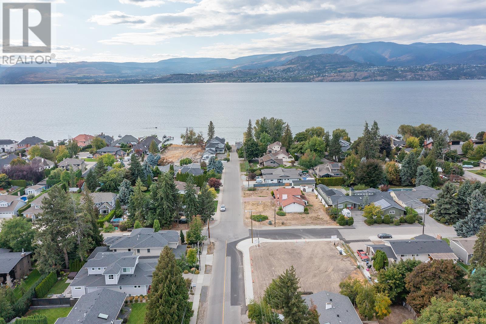 1 4499 Walker Road, Kelowna