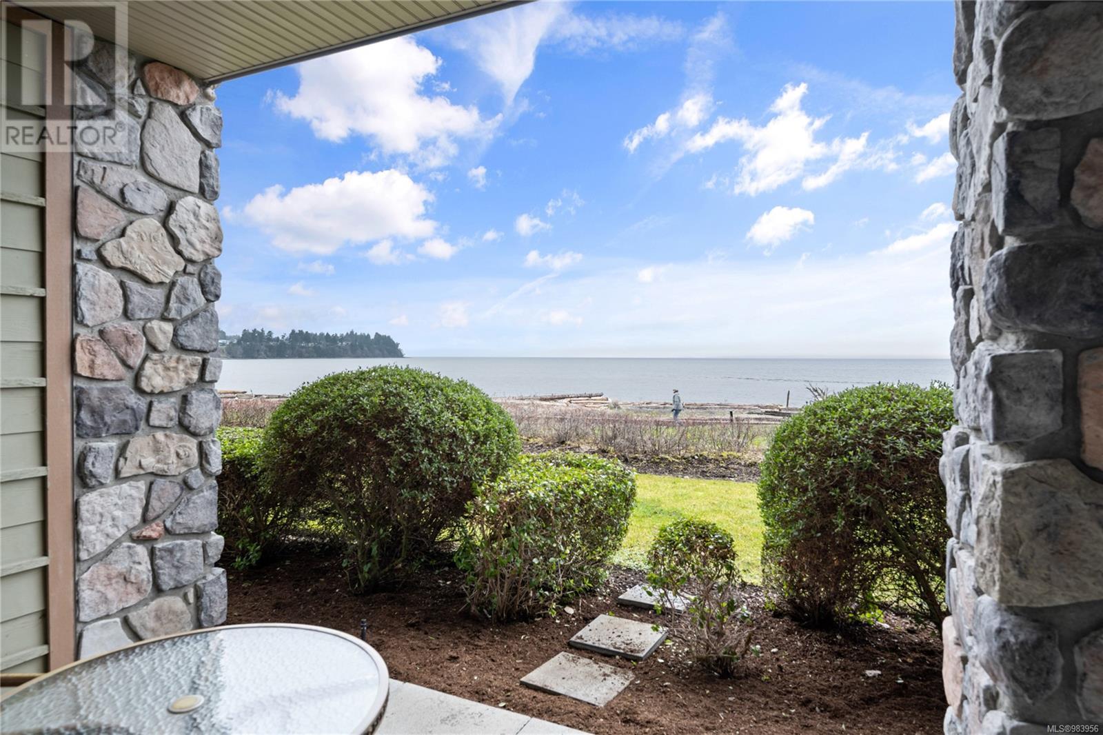 113/114D 181 Beachside Dr, Parksville real estate listing 983956