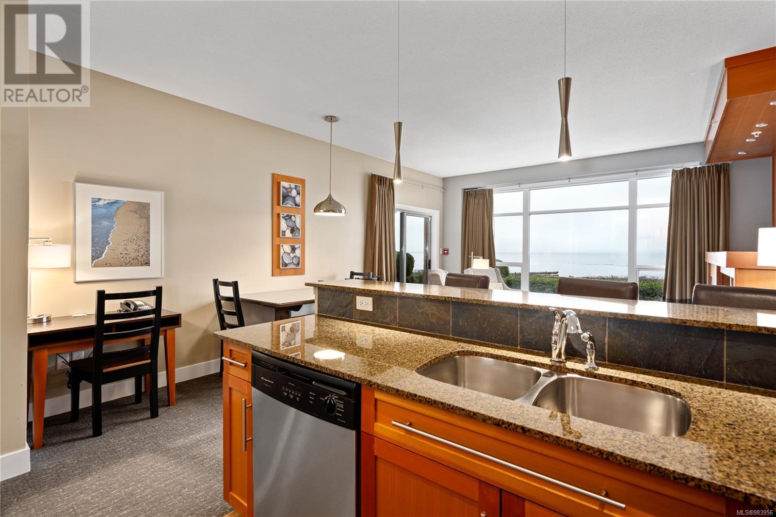 113/114D 181 Beachside Dr, Parksville real estate listing 983956