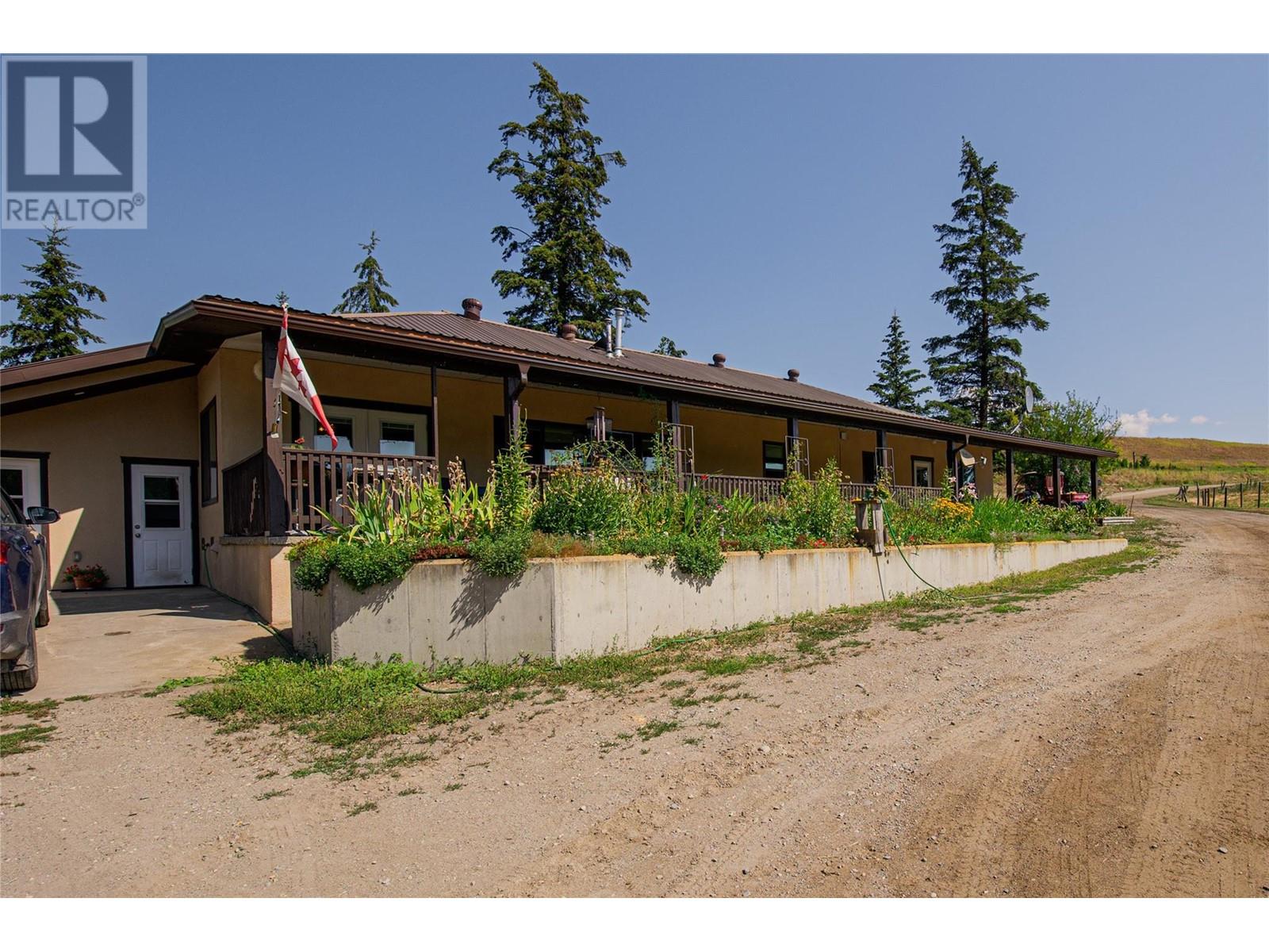 Photo 8 of 9982 97 B Highway, Enderby BC
