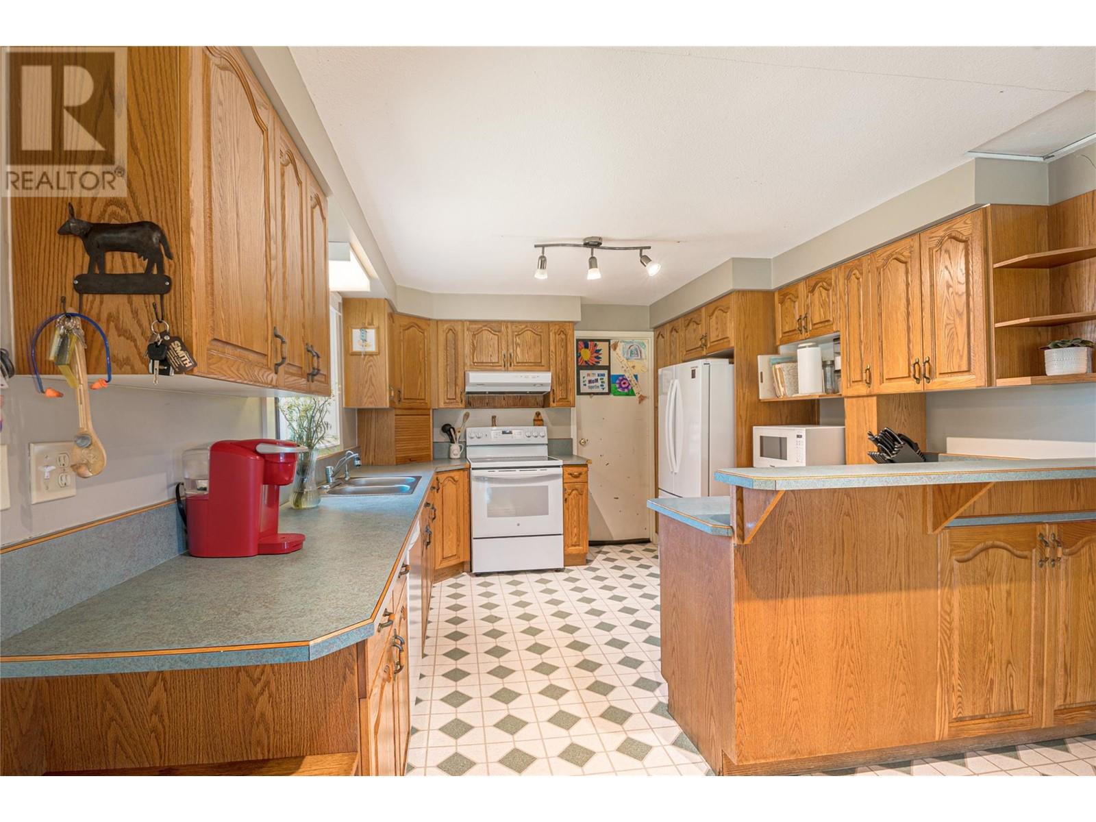 Photo 11 of 9982 97 B Highway, Enderby BC
