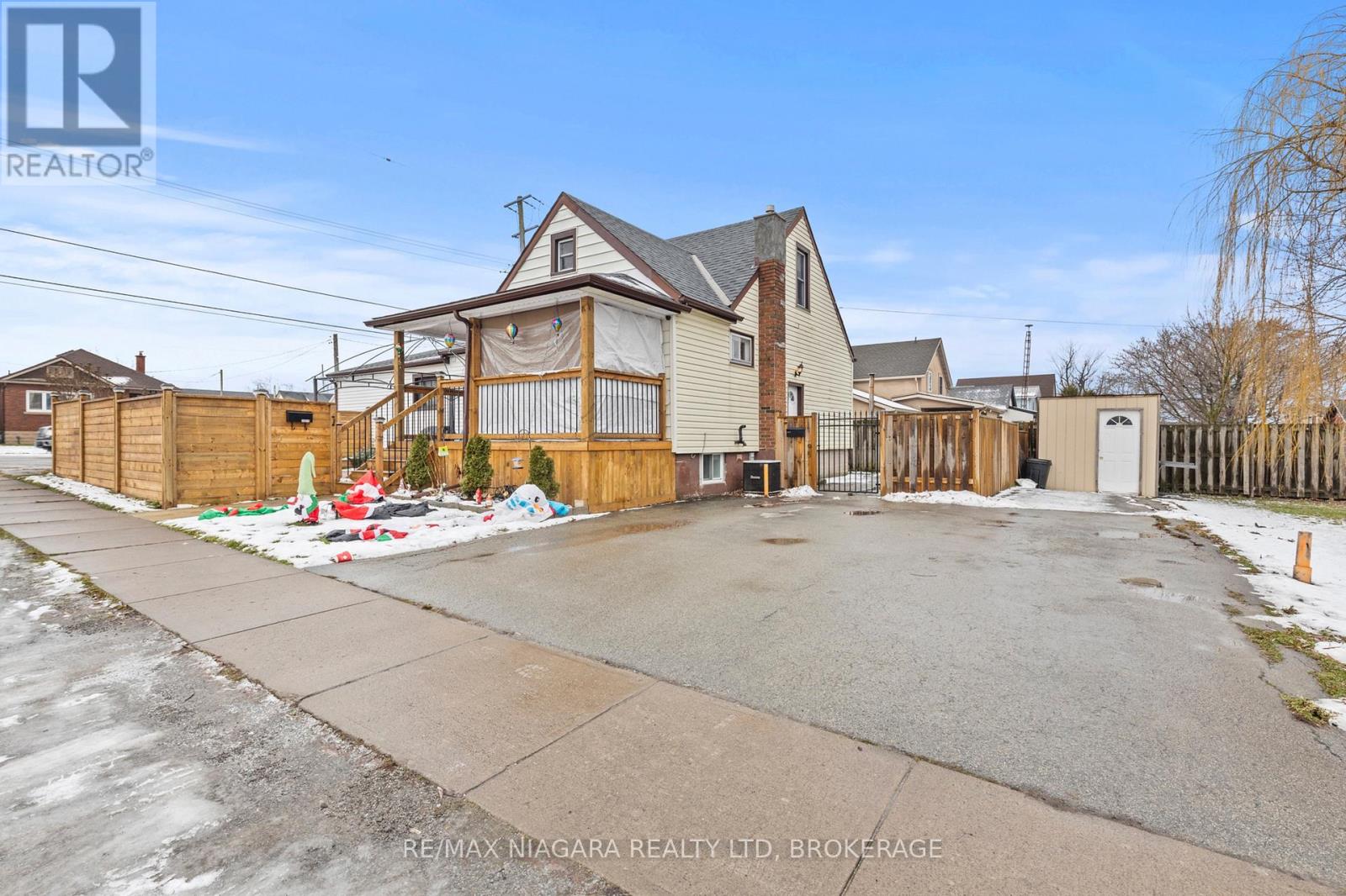 Photo 7 of 130 Killaly Street E, Port Colborne ON