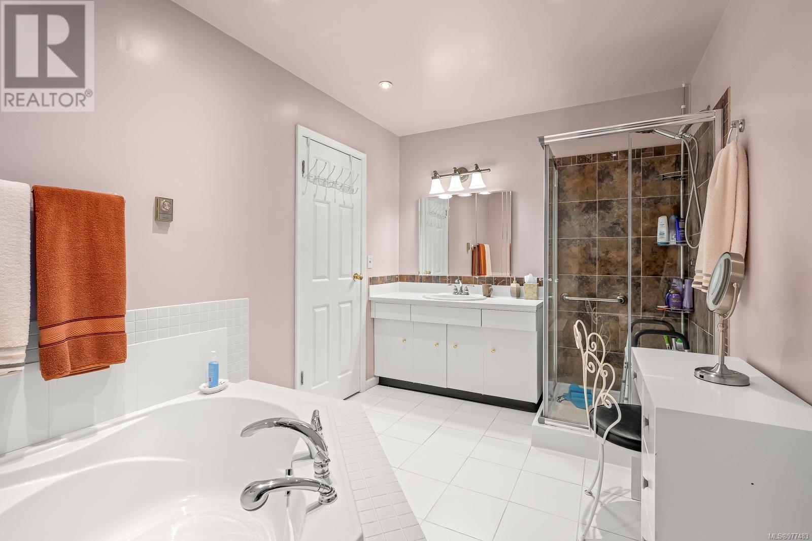 1199 Williams Rd, Courtenay real estate listing 977483