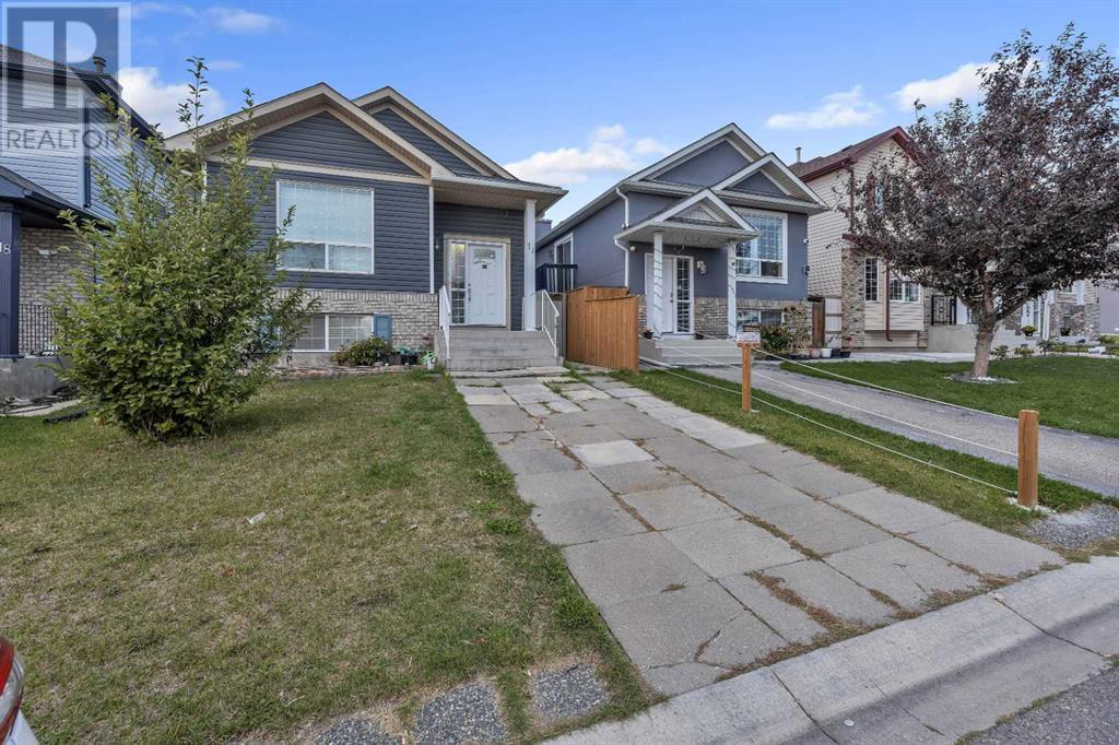 Single Family House 4 Level for Sale in  Saddlemont Manor NE Saddle Ridge Calgary 