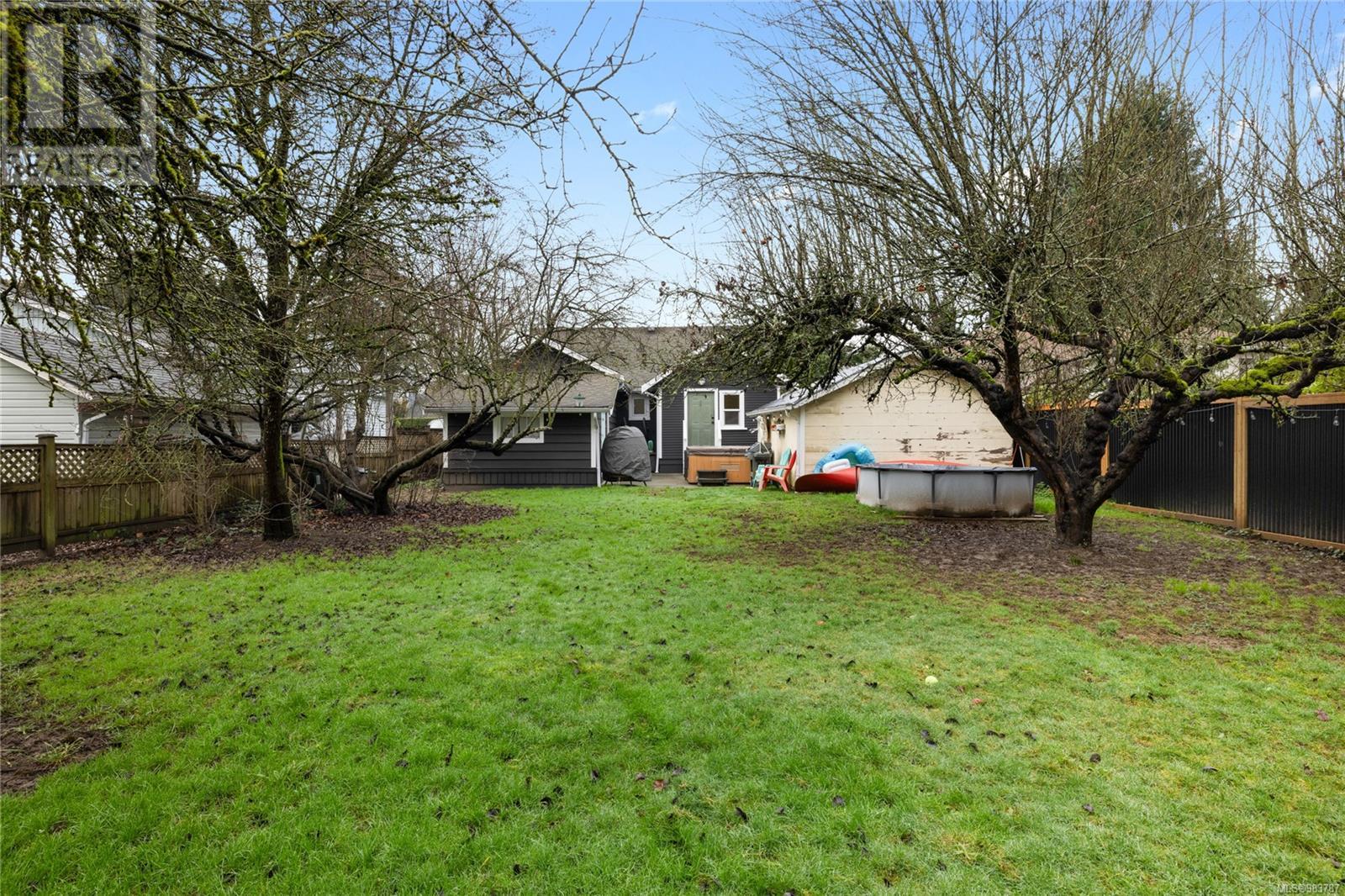 476 Howard Ave, Duncan