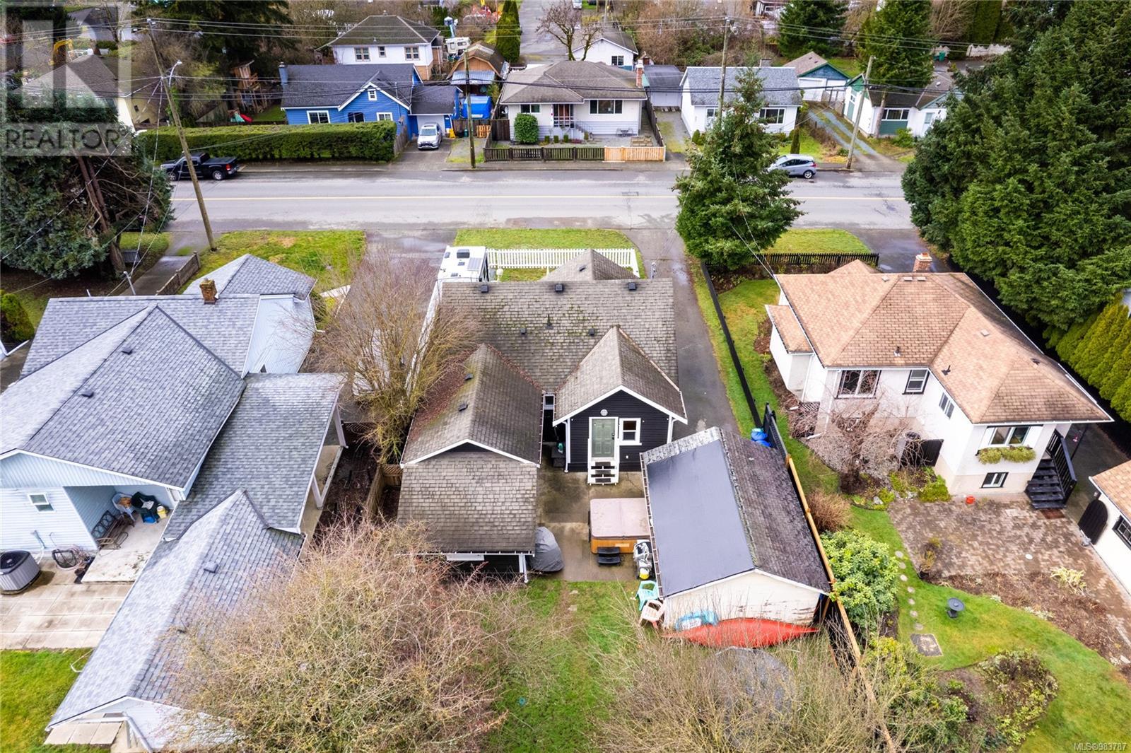 476 Howard Ave, Duncan