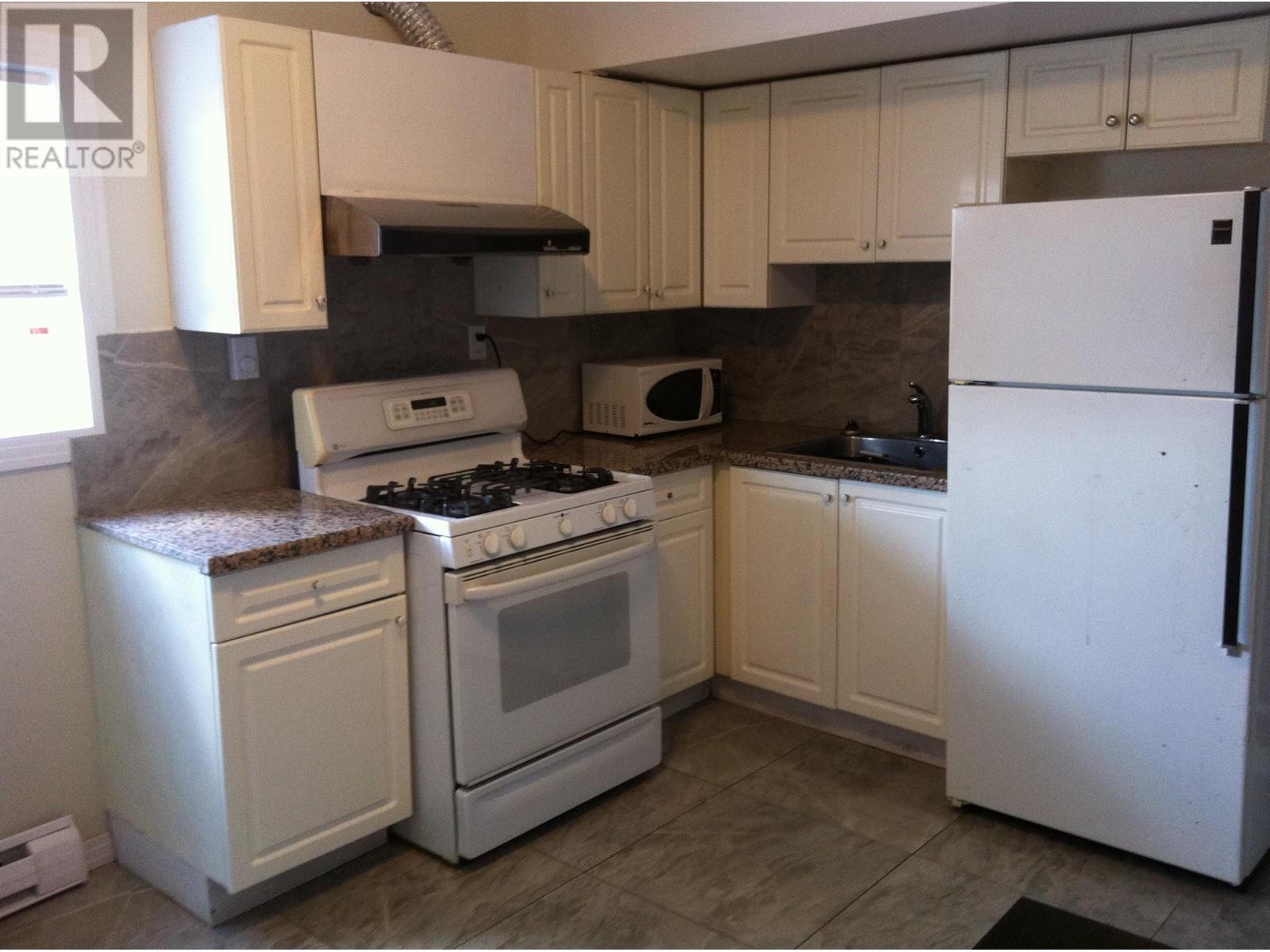 881 MACDONALD AVENUE, Burnaby