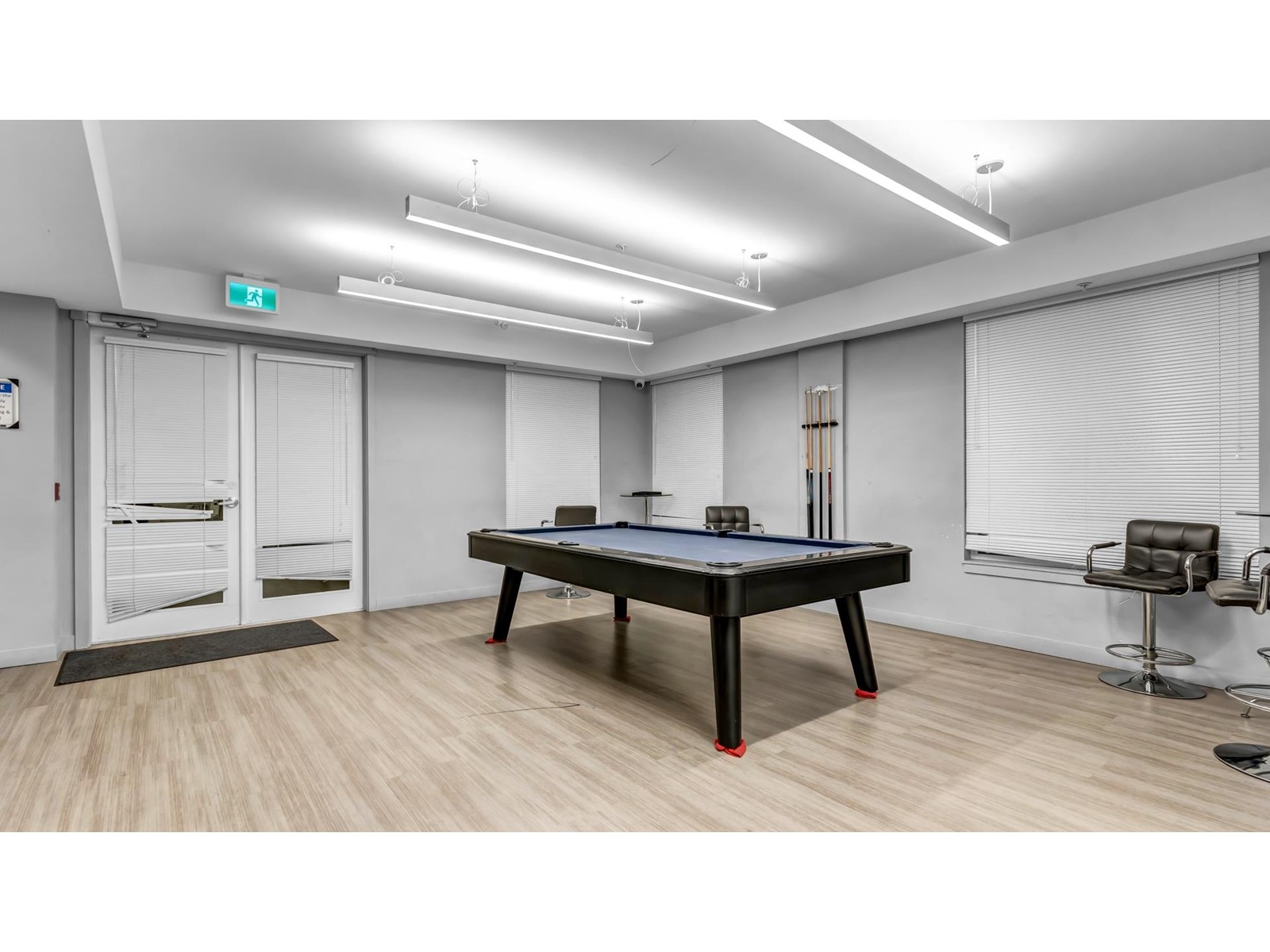 102 10838 WHALLEY BOULEVARD, Surrey
