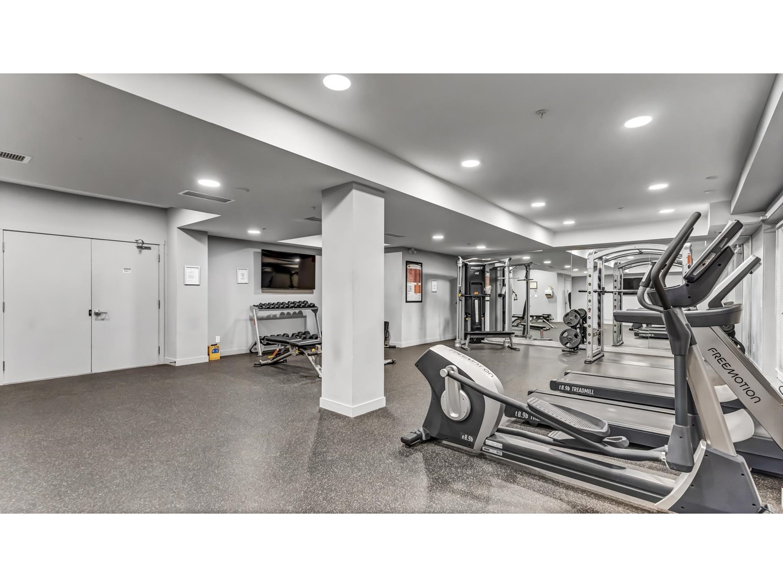 102 10838 WHALLEY BOULEVARD, Surrey