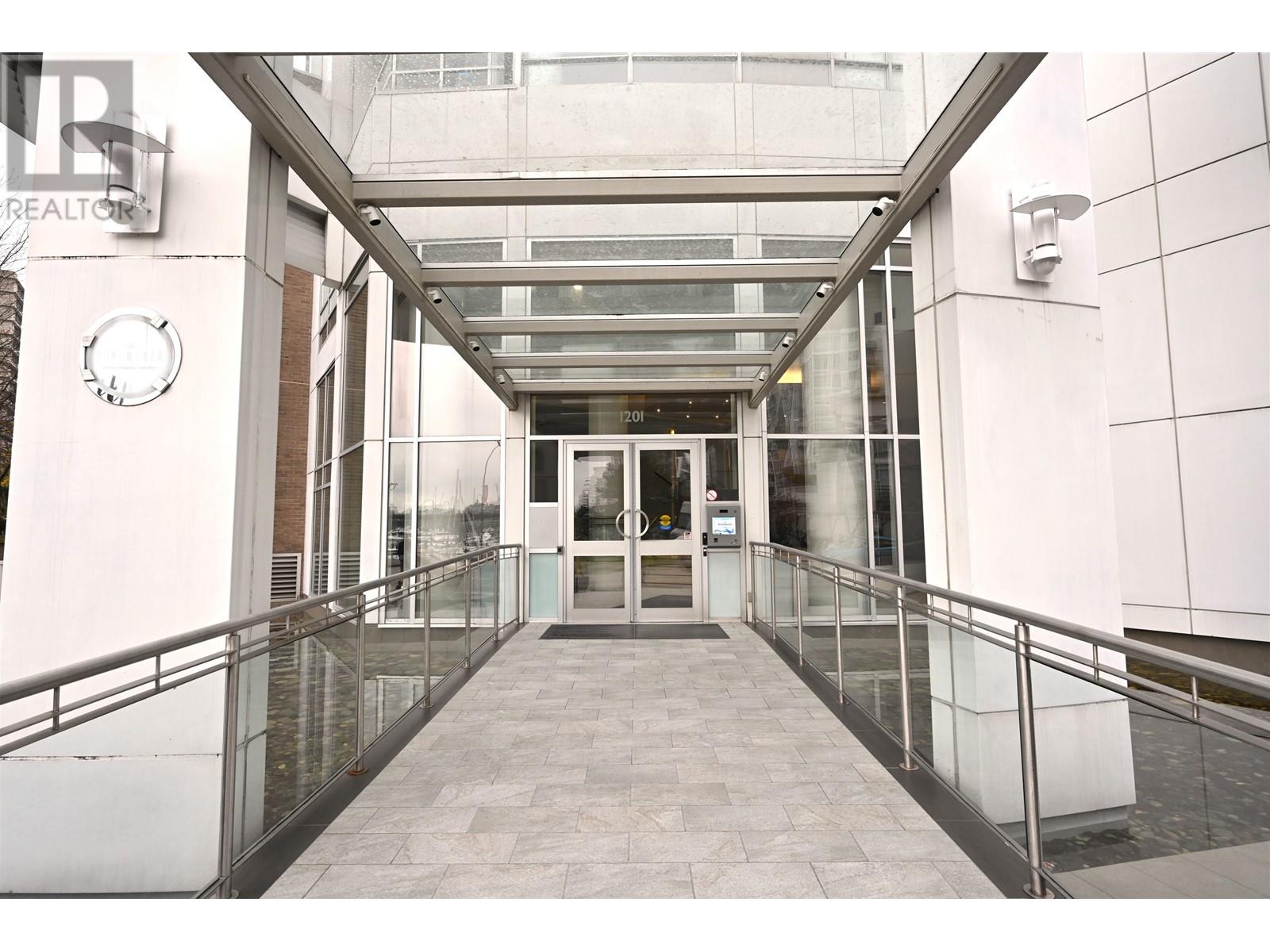2002 1201 MARINASIDE CRESCENT, Vancouver real estate listing R2953499