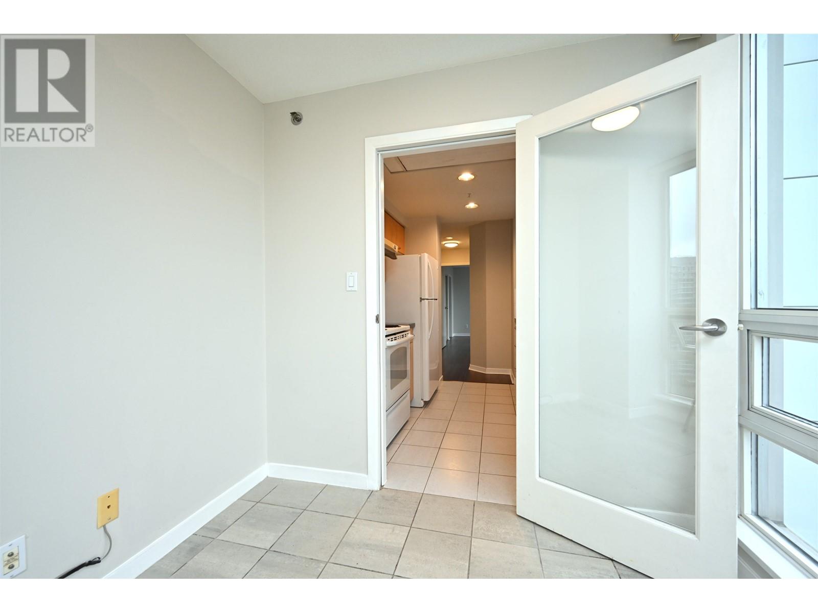 2002 1201 MARINASIDE CRESCENT, Vancouver real estate listing R2953499